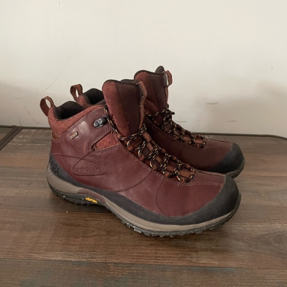 PATAGONIA Womens Bly Mid GTX Hiking Boots Size 9.5 narrow